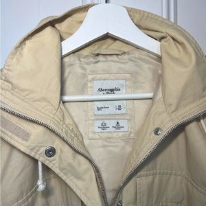 Abercrombie Cropped cargo jacket